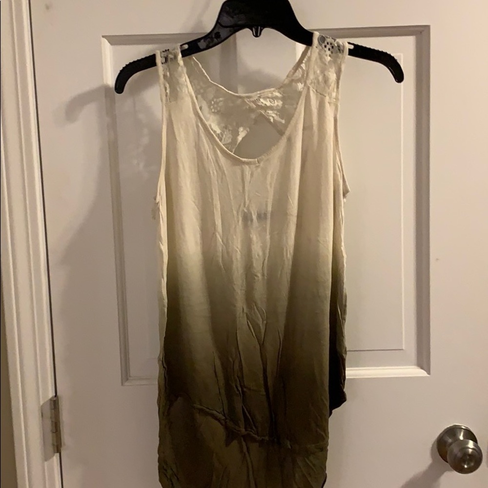 Army green and tan tank